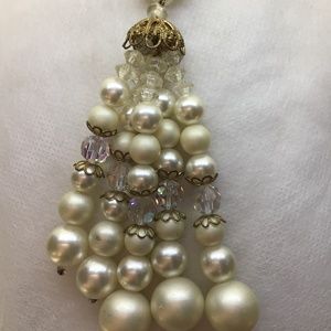 Pearl/Crystal Bead Flapper Style Necklace